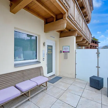 Ski-in, Ski-out Brunner Apartment, Wildschoenau Apartamento *