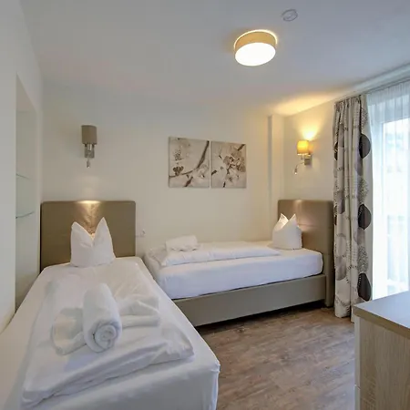Ski-in, Ski-out Brunner Apartment,